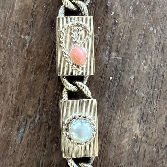 Chanel Bracelet- From 2007 Spring Collection- Faux Pearls and Gemstones - Picture 12 of 16